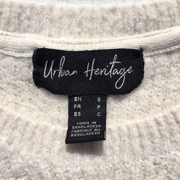 Urban Heritage White Cold Shoulder - Picture 3 of 5